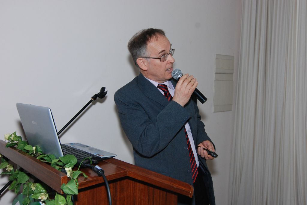 Ing. Karel Krofta, Ph.D., vedoucí oddělení chemie chmele CHI, při prezentaci na chmelařském kongresu (Senohraby, 27. 1. 2016). | Foto: M. Vokřál (Agriprint s. r. o.) Foto: M. Vokřál (Agriprint s. r. o.)