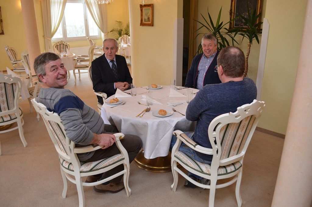 Účastníkům chmelařského kongresu vyhládlo, a tak se již těšili na oběd (Senohraby, 27. 1. 2016). | Foto: M. Brynda Foto: M. Brynda