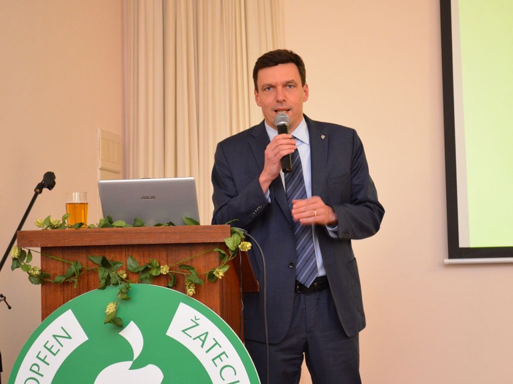 Mgr. Zdeněk Rosa, BA, předseda představenstev CHMELAŘSTVÍ, družstvo Žatec a Bohemia Hop, a. s., na chmelařském kongresu (Senohraby, 27. 1. 2016). | Foto: M. Brynda Foto: M. Brynda