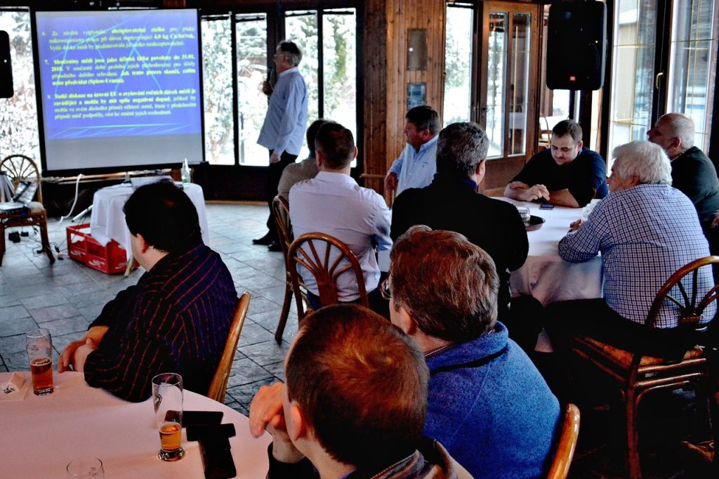 Ing. Josef Vostřel, CSc. při prezentaci na chmelařském kongresu (1. 2. 2017). | Foto: M. Brynda Foto: M. Brynda