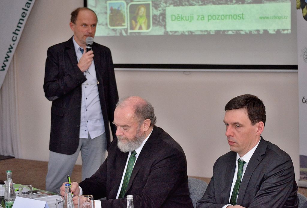 Ing. Václav Burger, předseda dozorčí rady CHI, na chmelařském kongresu v Senohrabech (2. 2. 2017). | Foto: M. Brynda Foto: M. Brynda