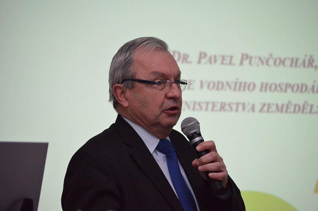 Ing. Pavel Punčochář, CSc. ze Sekce vodního hospodářství na Ministerstvu zemědělství na chmelařském kongresu v Senohrabech (2. 2. 2017). | Foto: M. Brynda Foto: M. Brynda