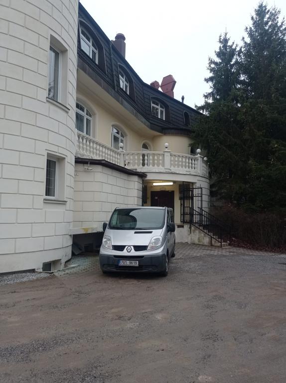 Chmelařský kongres (Senohraby, 25. 1. 2022).<br />
<br />
Pivo dorazilo, zanedlouho se bude moci začít :-) | Foto: L. Šulcová Foto: L. Šulcová