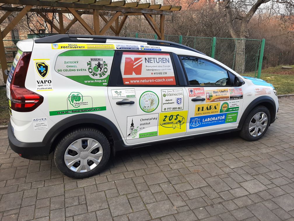 CHI přispěl na nový vůz dětskému domovu v Žatci (12. 1. 2024). | Foto: J. Patzak Foto: J. Patzak