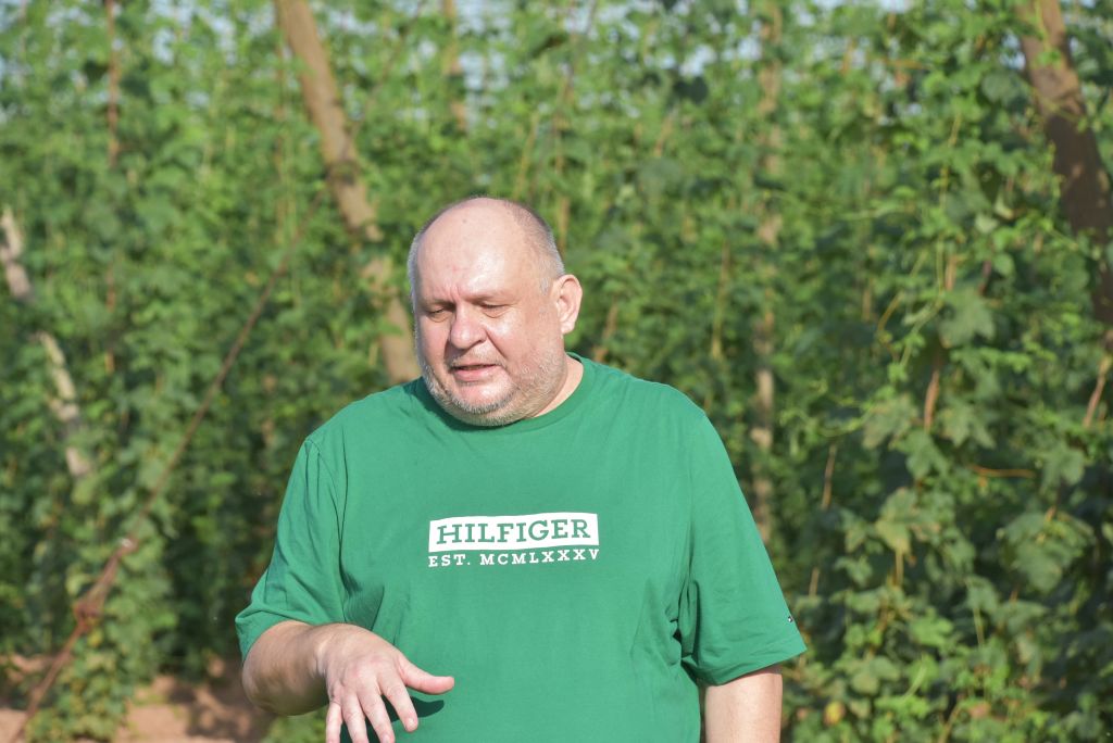 Navazující workshop po řezu ŽPČ a ukázka balíčkové sadby z produkce CHI (Stekník, 26. 6. 2025). | Foto: J. Ježek Foto: J. Ježek