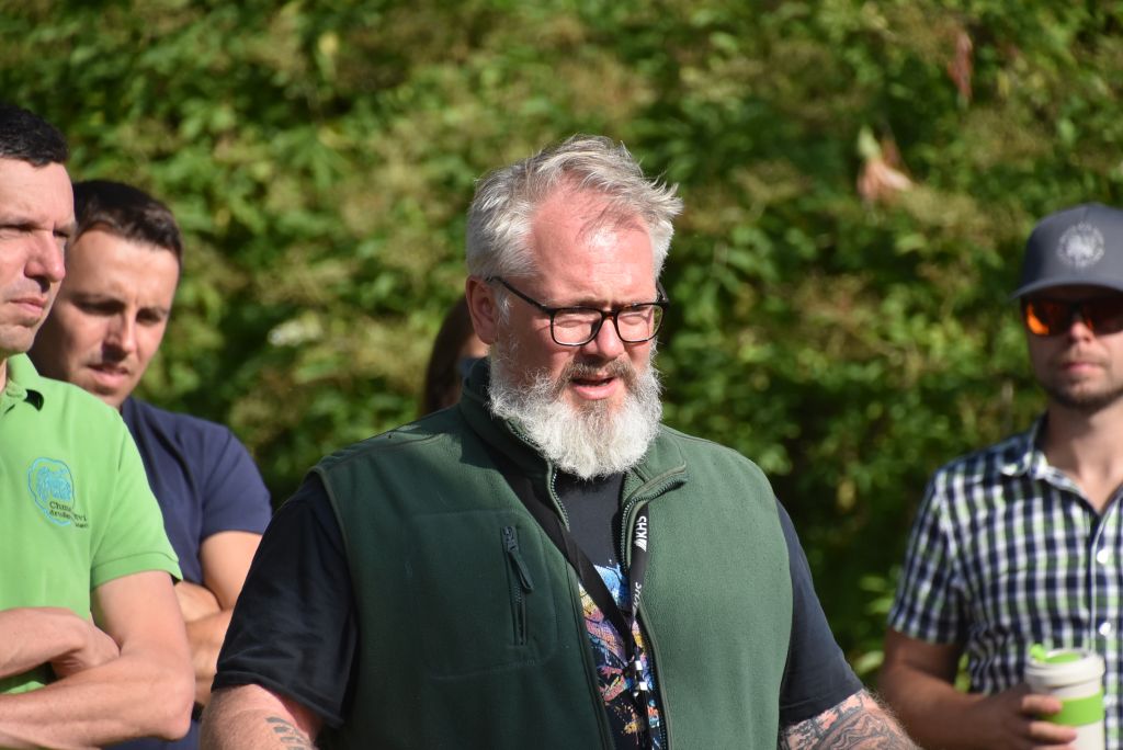 Navazující workshop po řezu ŽPČ a ukázka balíčkové sadby z produkce CHI (Stekník, 26. 6. 2025). | Foto: J. Ježek Foto: J. Ježek