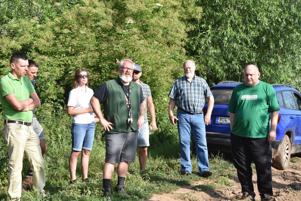 Navazující workshop po řezu ŽPČ a ukázka balíčkové sadby z produkce CHI (Stekník, 26. 6. 2025). | Foto: J. Ježek Foto: J. Ježek